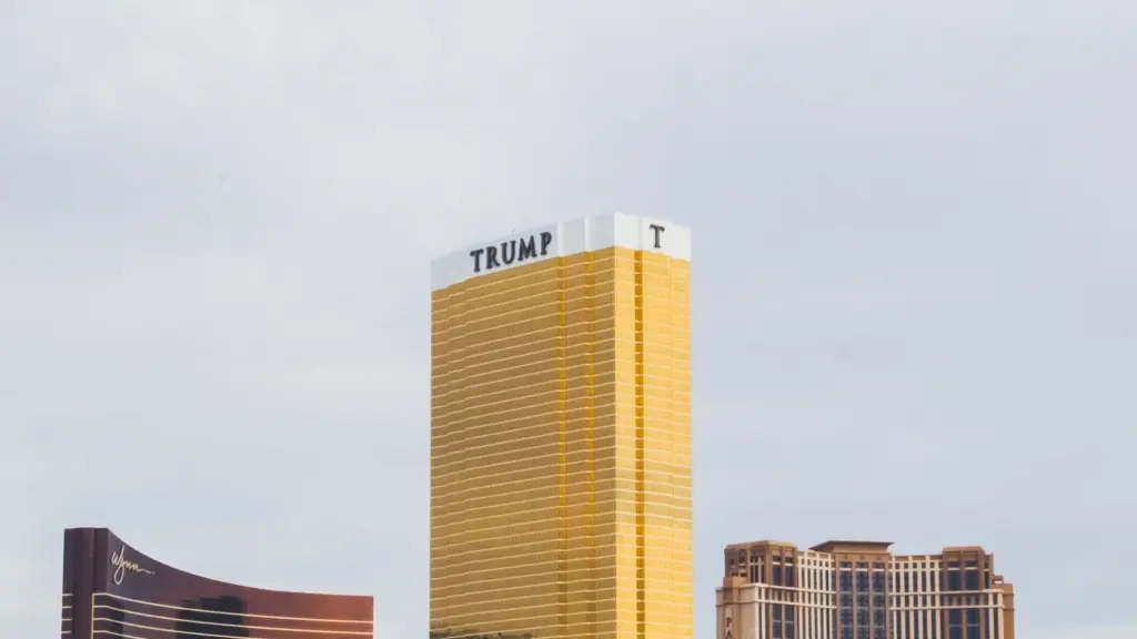 Financial Planner's market update - AMP cleans house, ASX 200 to open higher, Trump relents