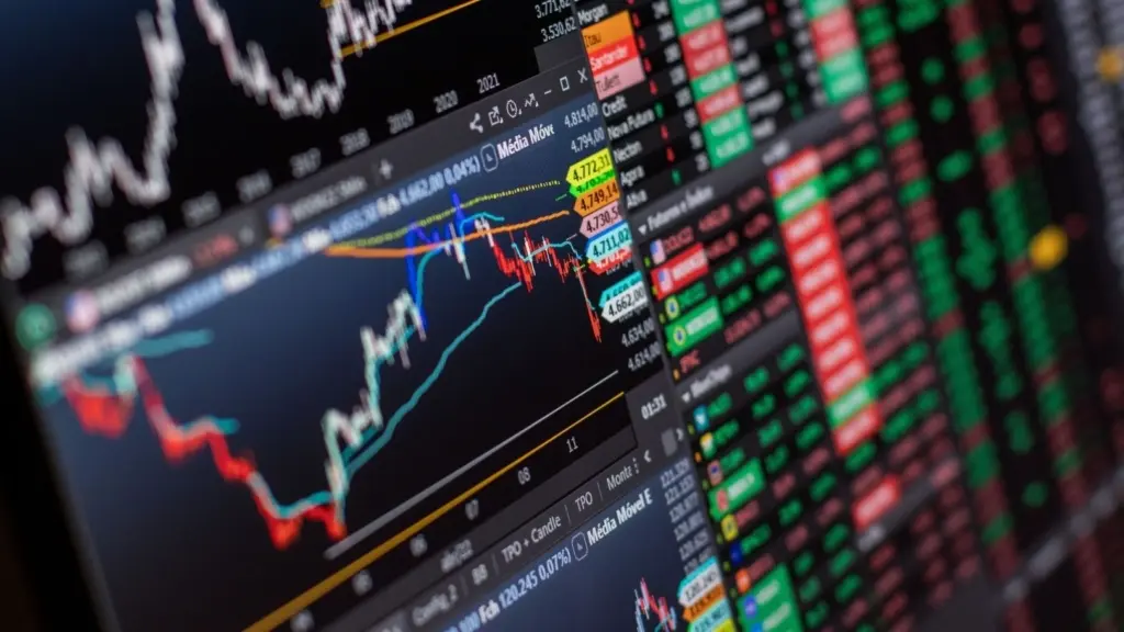 Higher costs and rising rates trigger a strategy shift in private debt