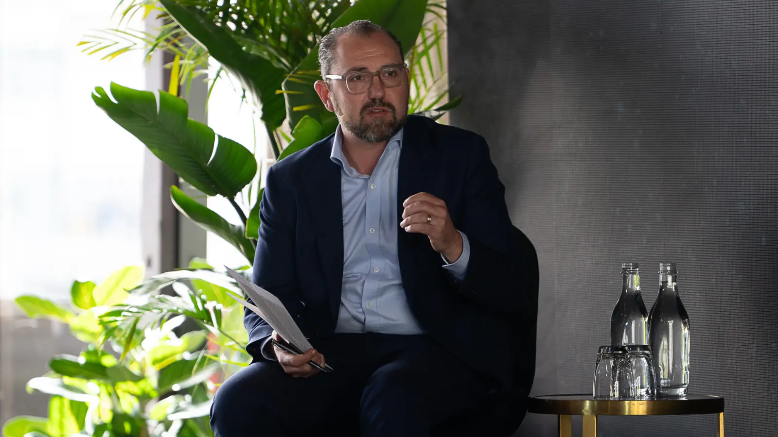 Alts research lacking, investment teams need to ‘roll up the sleeves’: Panel