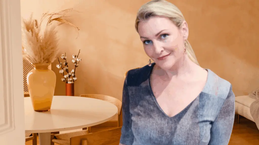 Amie Baker: From furniture fabric to a financial advice career