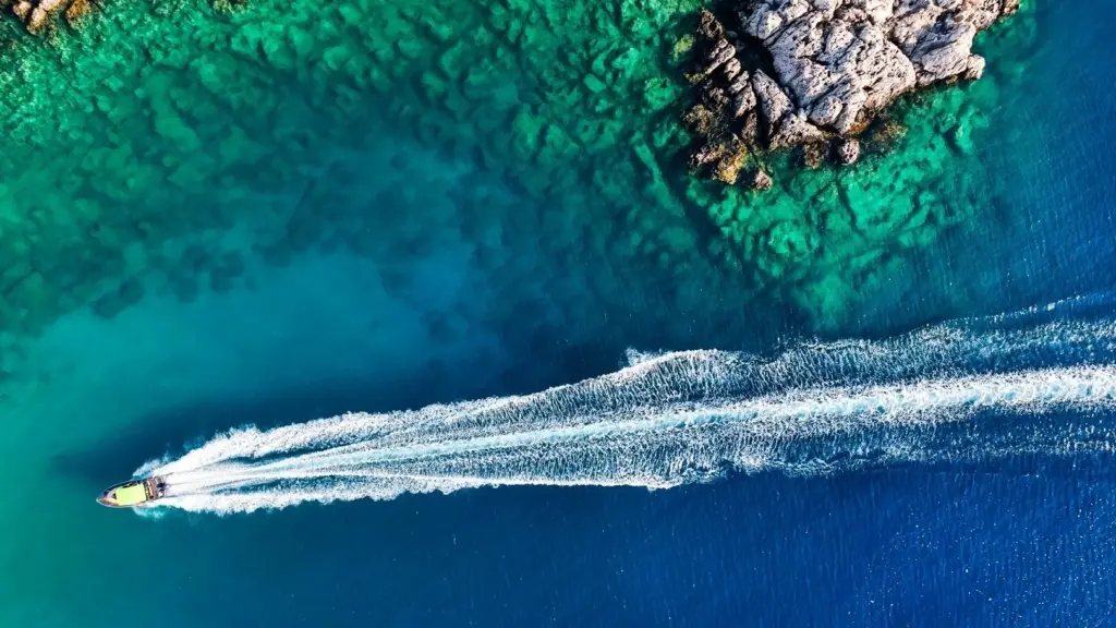 Why advisers may want a speedboat alongside the cruise ships when allocating to alternatives