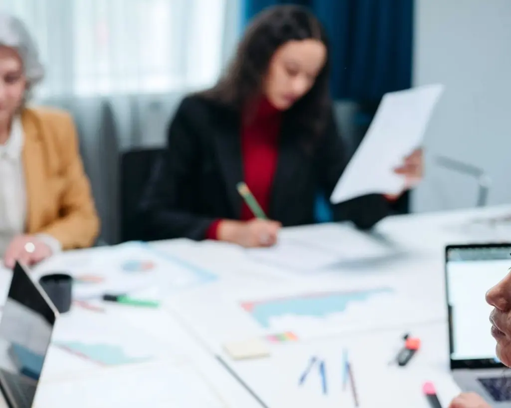 Addressing leadership challenges in financial advice firms as teams grow