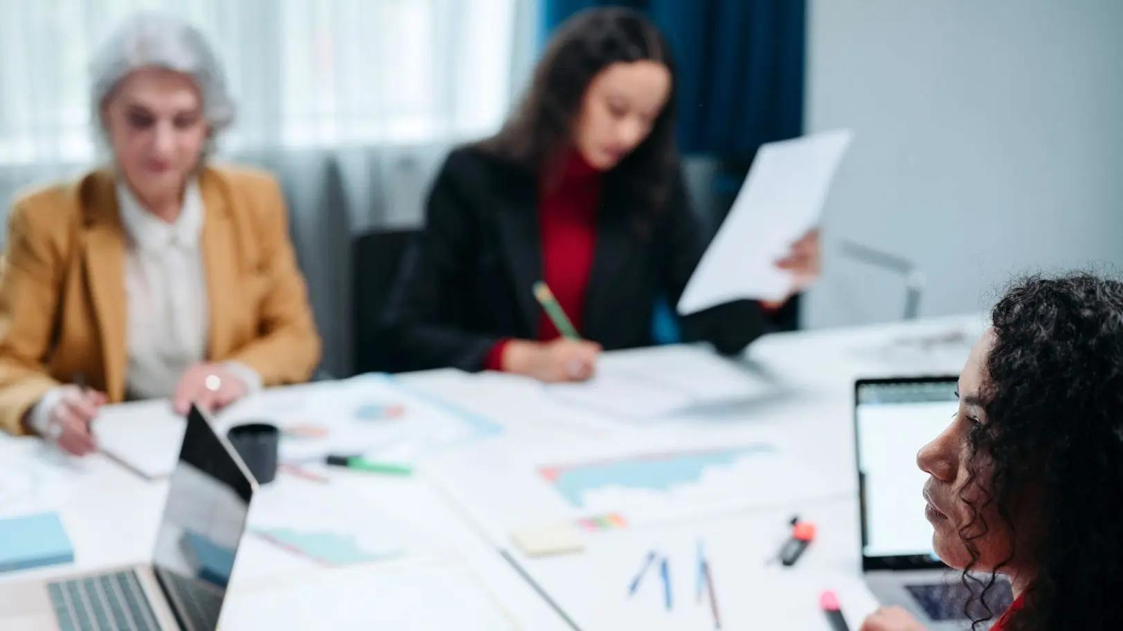 Addressing leadership challenges in financial advice firms as teams grow